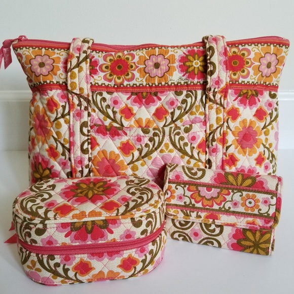 Vera Bradley Handbags - 🌺HP🌺VERA BRADLEY "Folkloric" 3 Piece Set